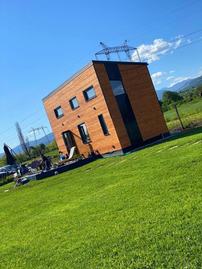 Tiny House - Baia De Fier Hotel Exterior photo