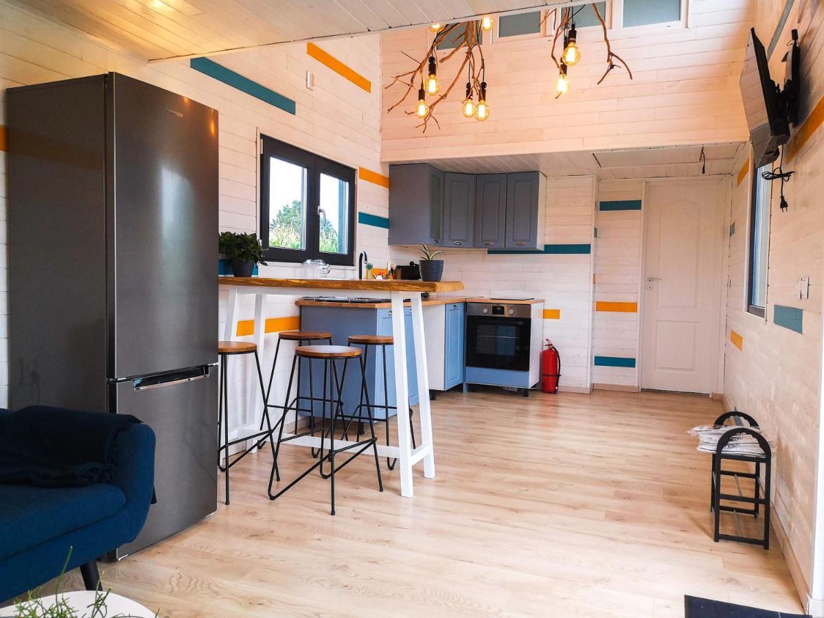 Tiny House - Baia De Fier Hotel Exterior photo